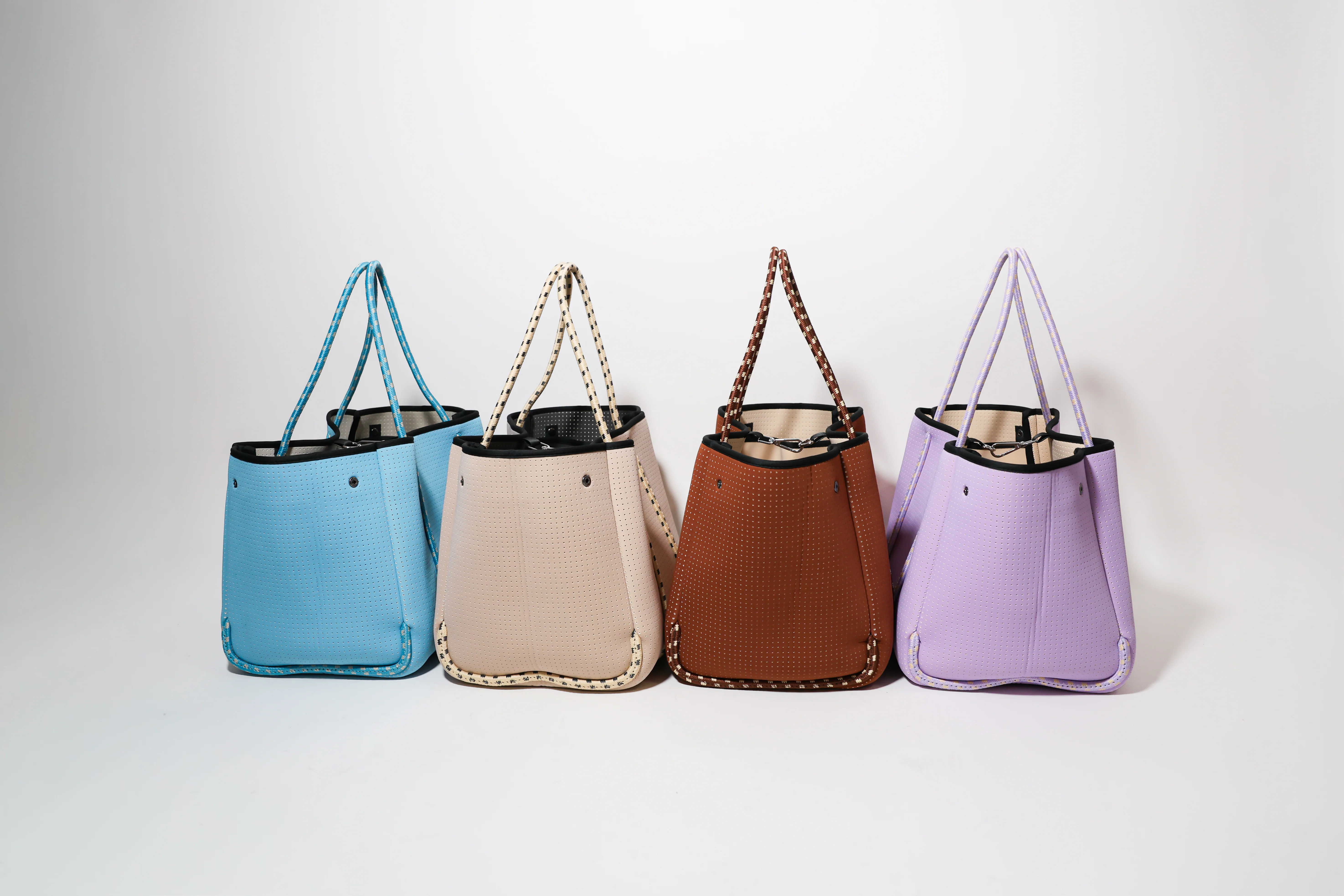 Vibrant Style, Effortless Carry