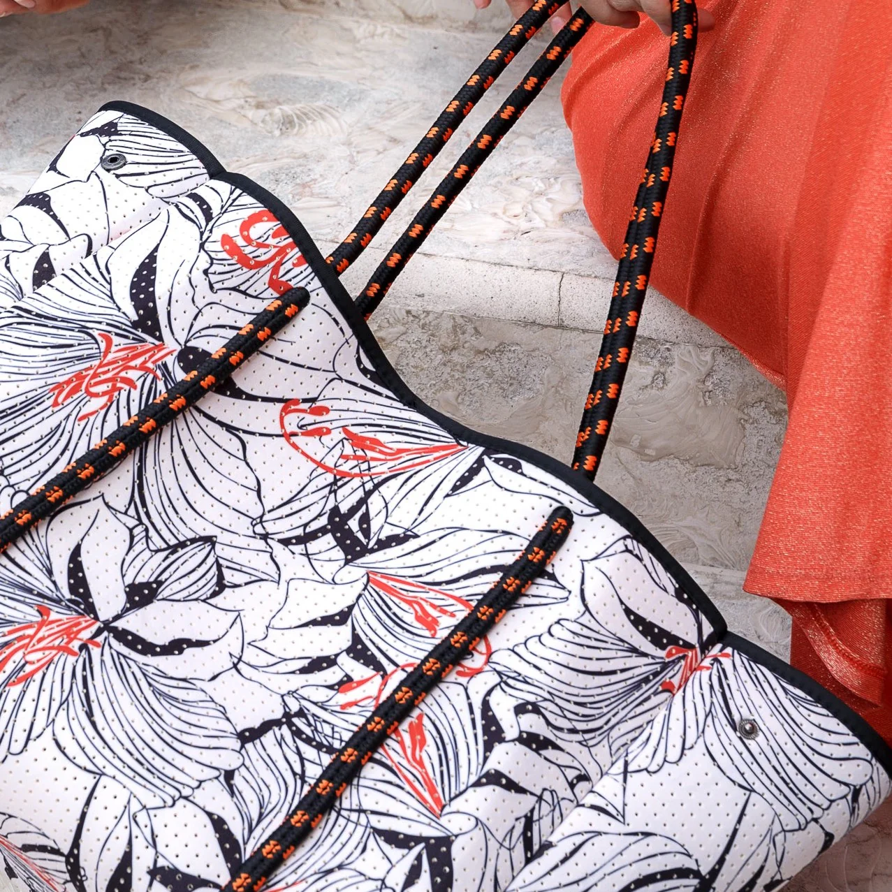 EVERYDAY TOTE HIBISCUS - Image 5