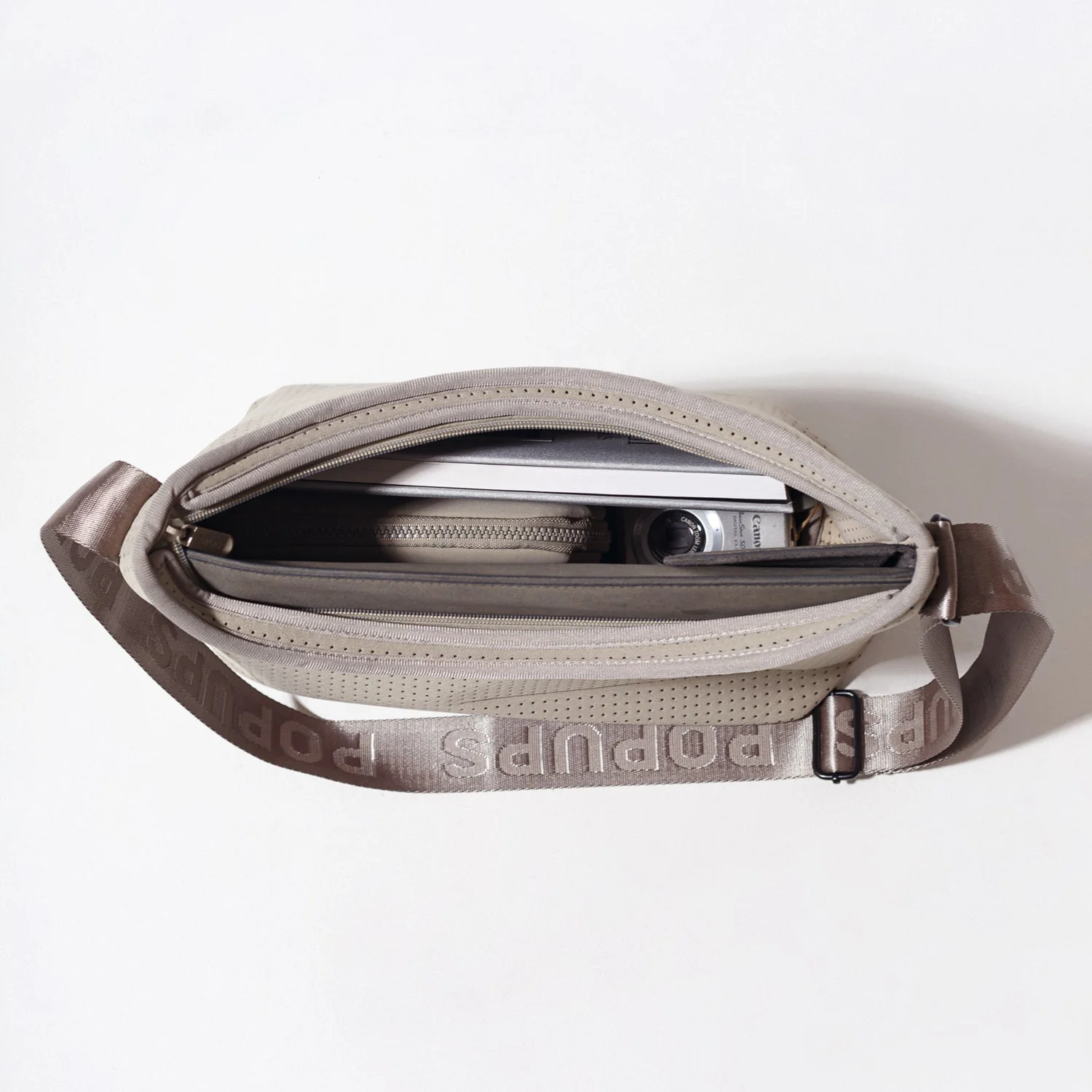 HOBO CROSSBODY BAG TAUPE - Image 5