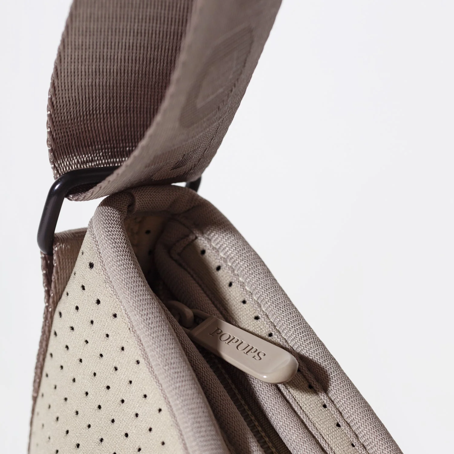 HOBO CROSSBODY BAG TAUPE - Image 6